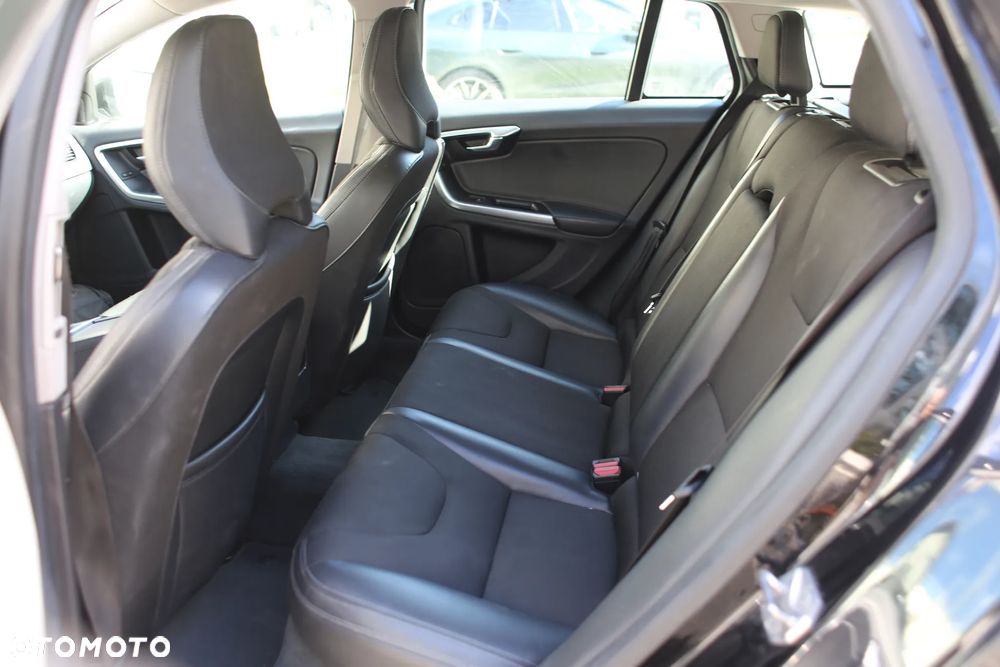 Volvo V60 D3 Drive-E Dynamic Edition (Momentum) - 13