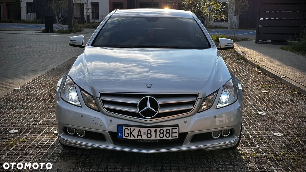 Mercedes-Benz Klasa E 200 CGI BlueEFFICIENCY Automatik Avantgarde - 13