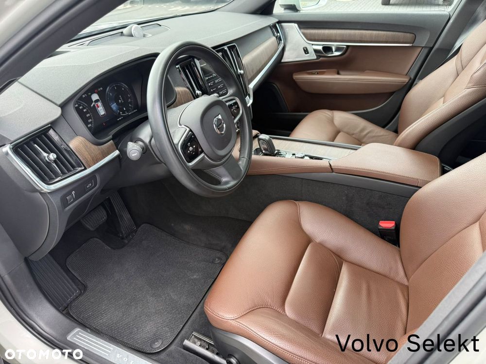 Volvo V90 Cross Country - 12