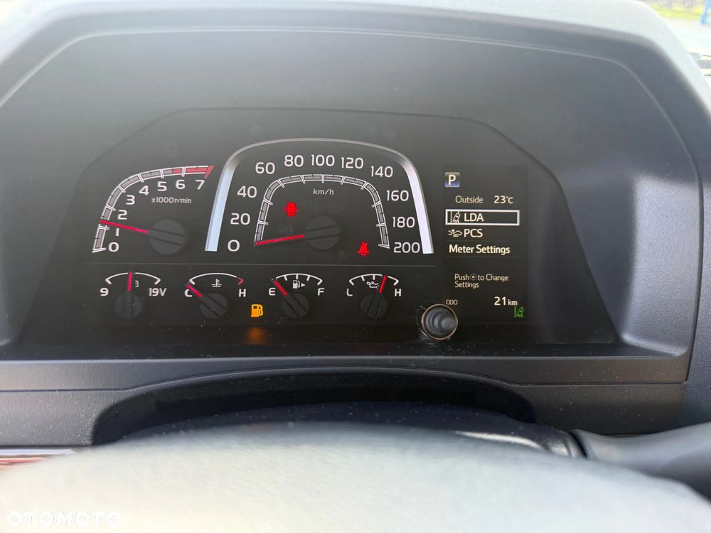 Toyota Land Cruiser - 11