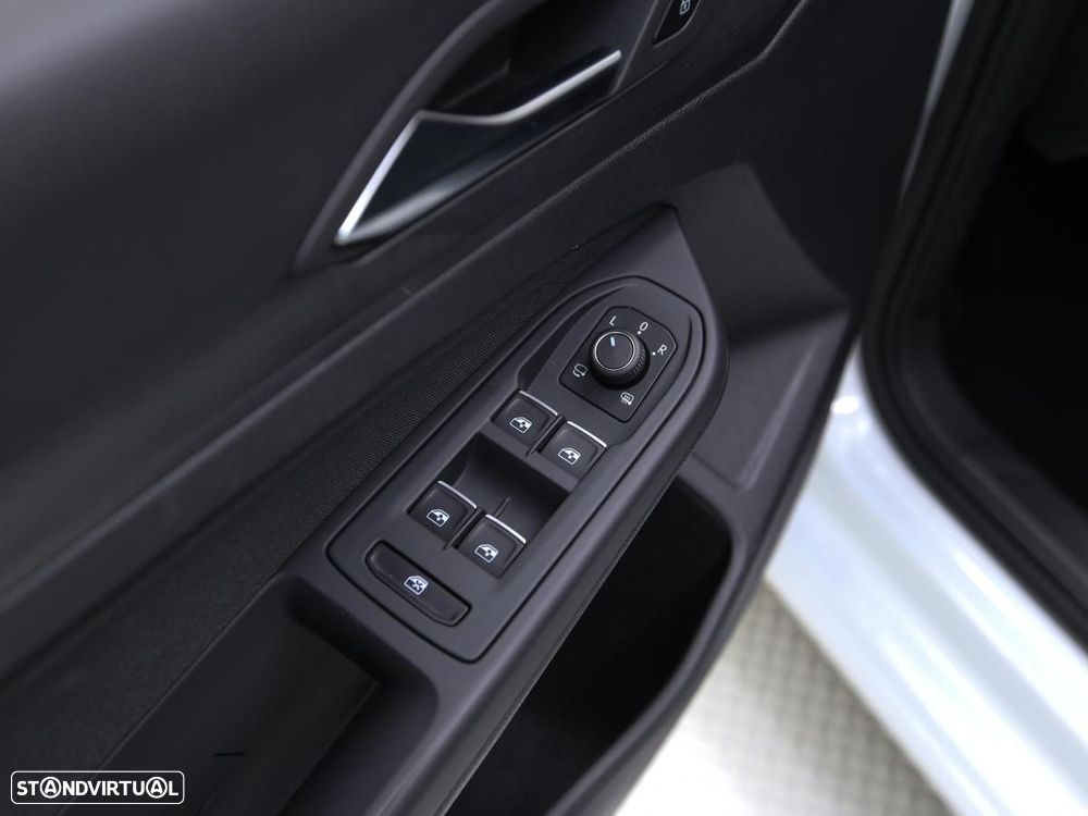 VW Golf Variant 2.0 TDi SCR DSG Comfortline - 15