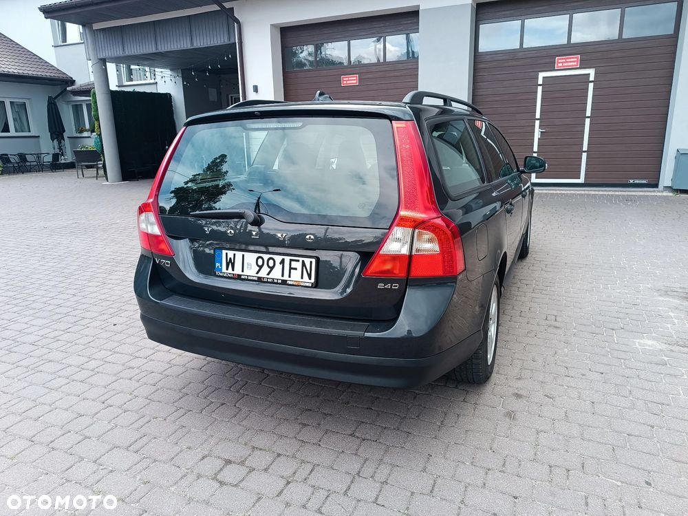Volvo V70 2.4D Momentum - 22