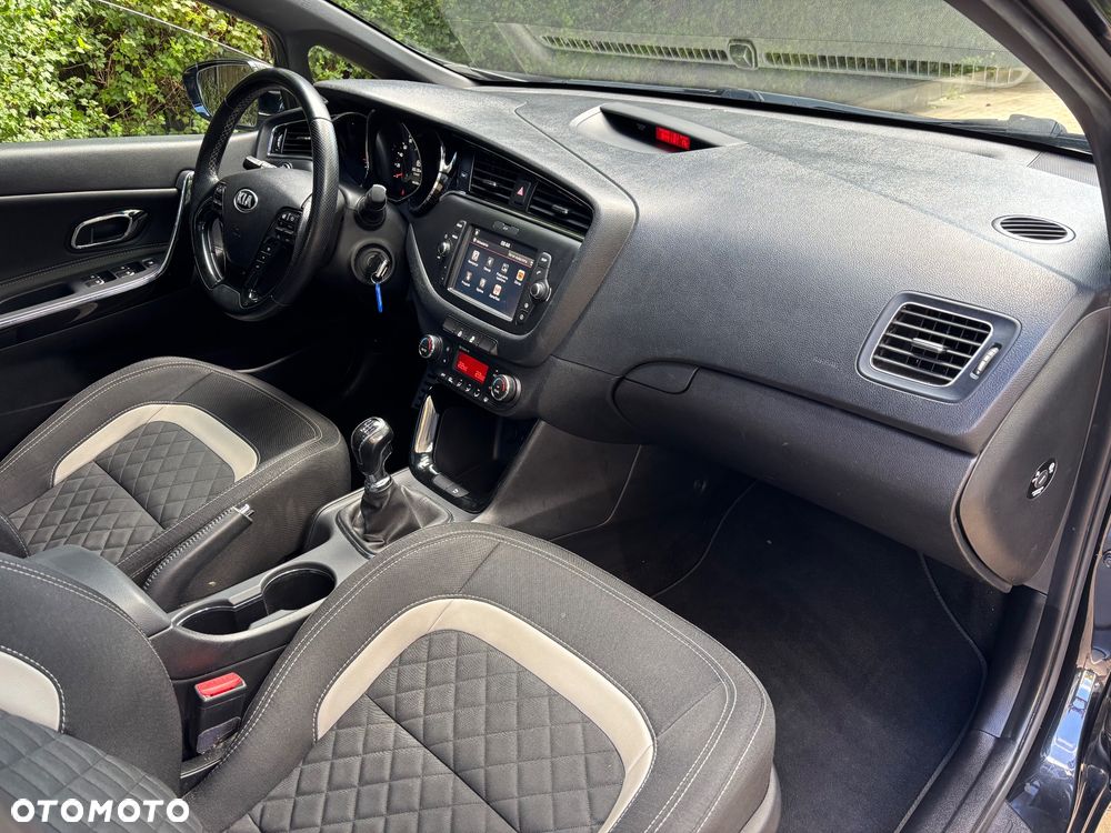 Kia Ceed 1.6 CRDi GT Line - 12