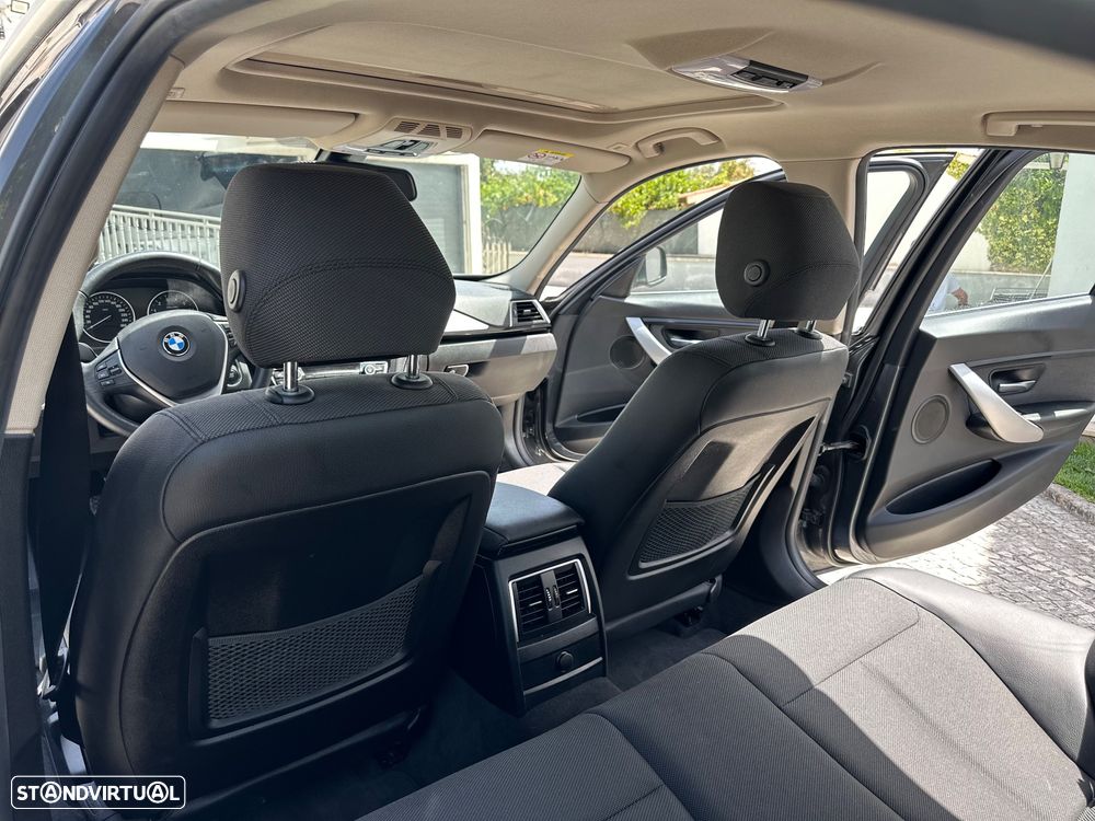 BMW 330 e iPerformance - 15