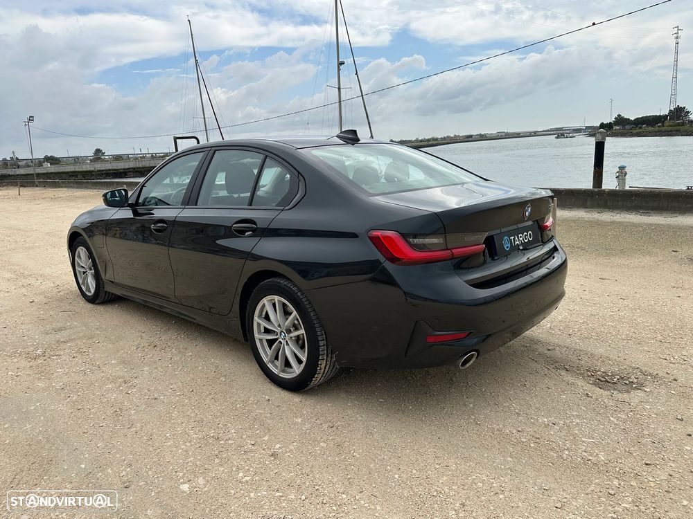 BMW 330 e Auto - 10