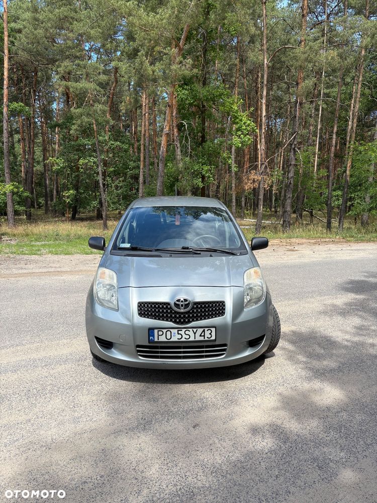 Toyota Yaris 1.3 Luna A/C - 1
