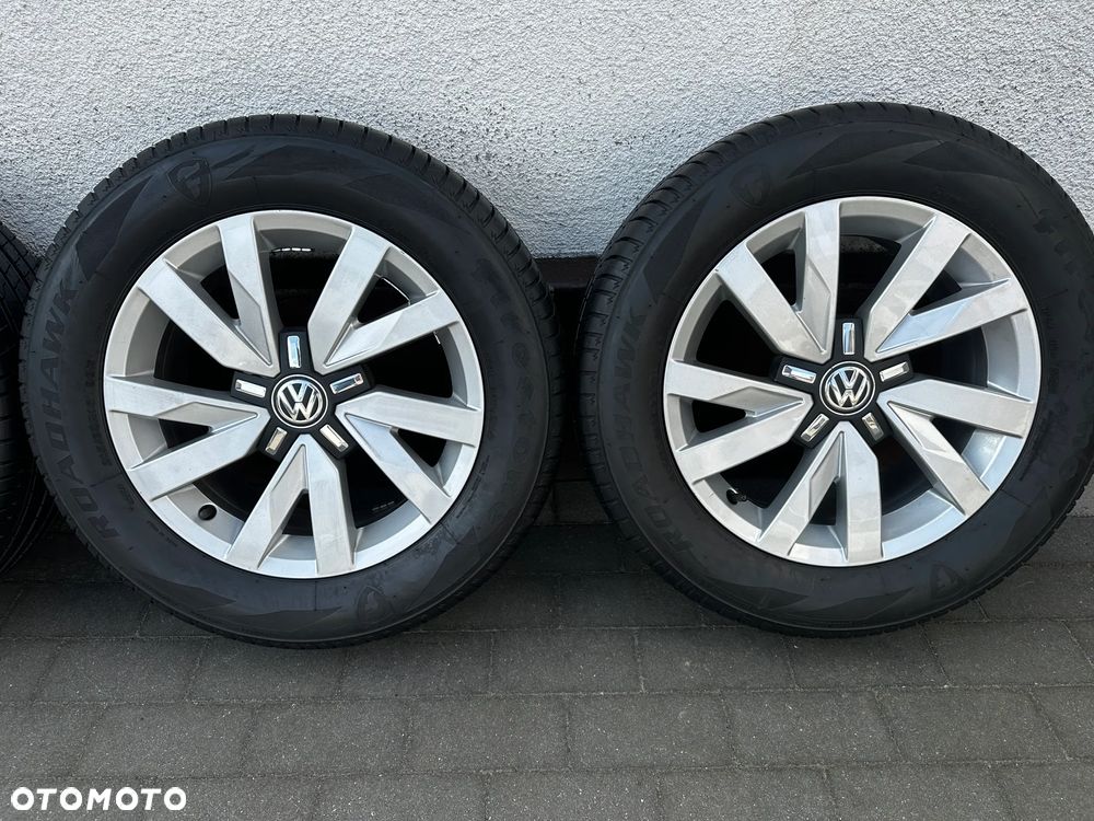 215 60 16 / VW Golf Caddy Touran Passat T-Roc Skoda Octavia Seat Leon 5x112 POLECAM / 5TA - 4