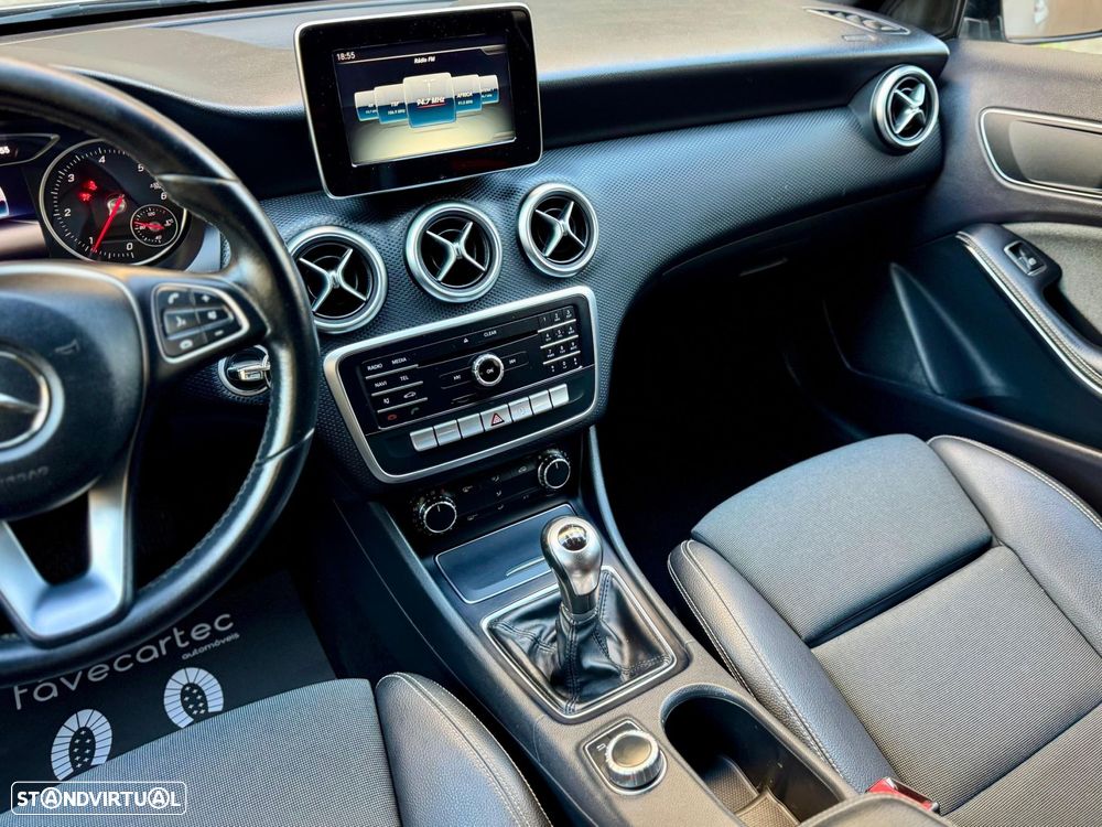 Mercedes-Benz A 180 d Urban - 32