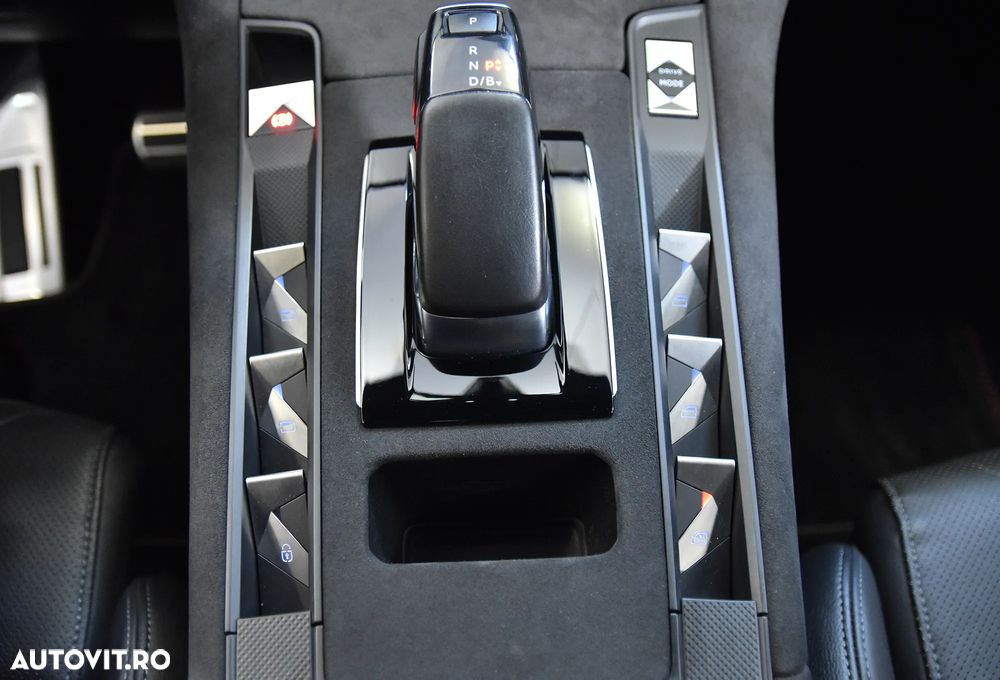 DS Automobiles DS 7 Crossback - 16