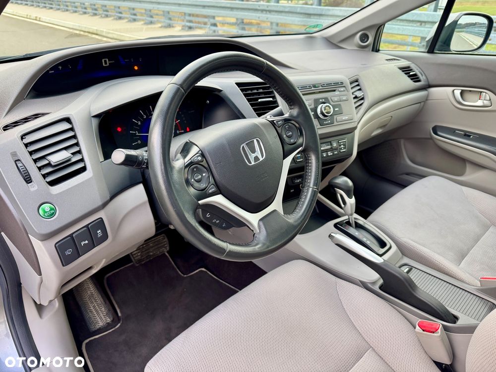 Honda Civic 1.8 Executive i-SHIFT - 13