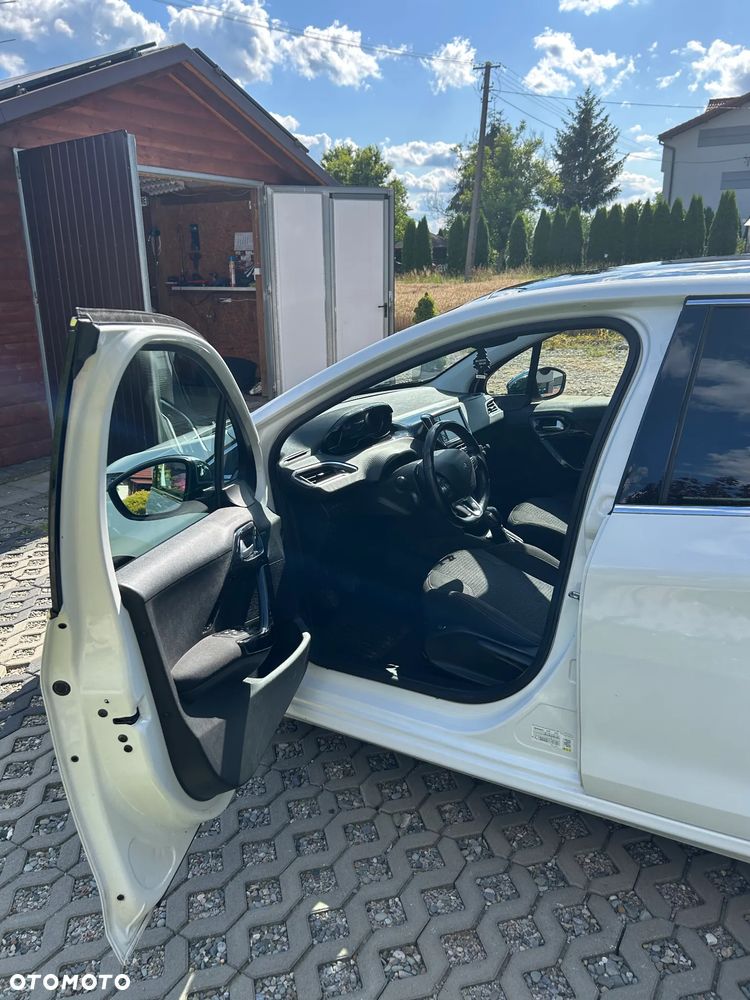 Peugeot 208 1.6 BlueHDi Active S&S - 6