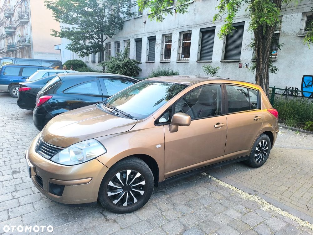 Nissan Tiida 1.6 Acenta - 1