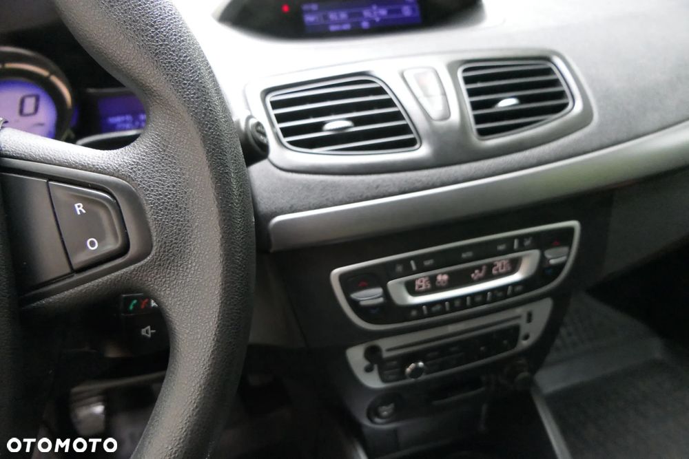 Renault Fluence 1.5 dCi Life - 23