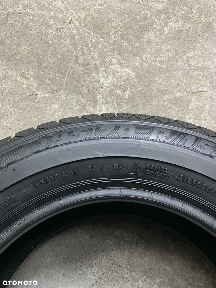 4x Opony Semperit 195/70 R15 97T Van Grip 2 - 3