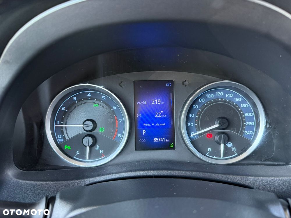 Toyota Corolla 1.6 50th Anniversary MS - 17