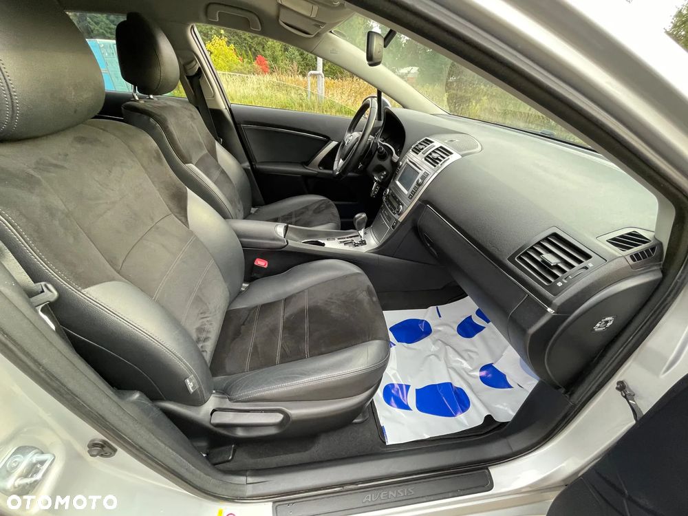 Toyota Avensis 1.8 Multidrive S Executive - 12