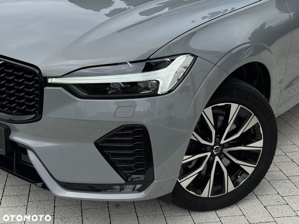 Volvo XC 60 B4 D AWD Plus Dark - 8