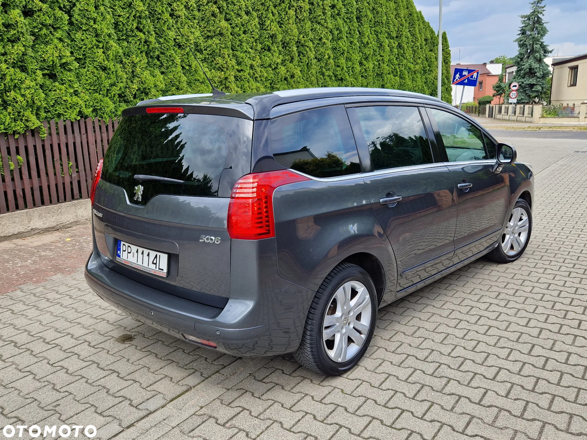 Peugeot 5008 1.6 THP Premium - 2