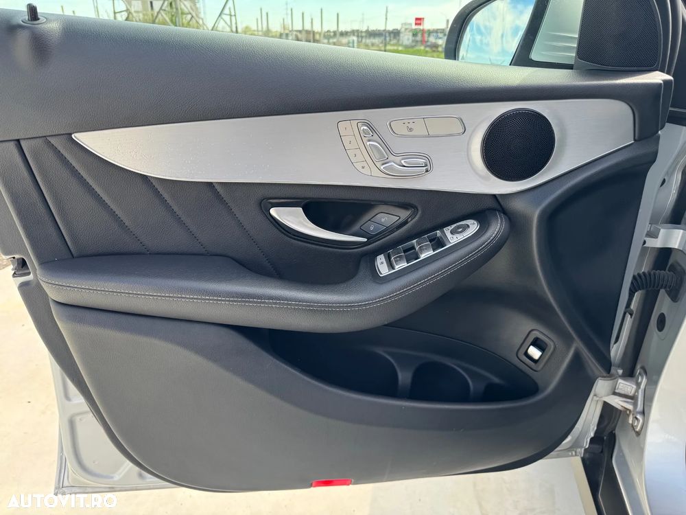 Mercedes-Benz GLC 250 4MATIC 9G-TRONIC AMG Line - 14