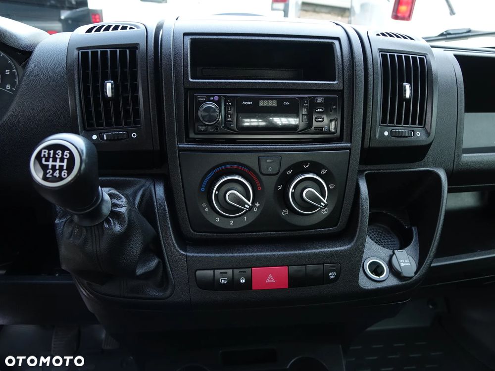 Citroën Jumper 3-osobowy Skrzyniowy Długa Skrzynia 4.2m - 12