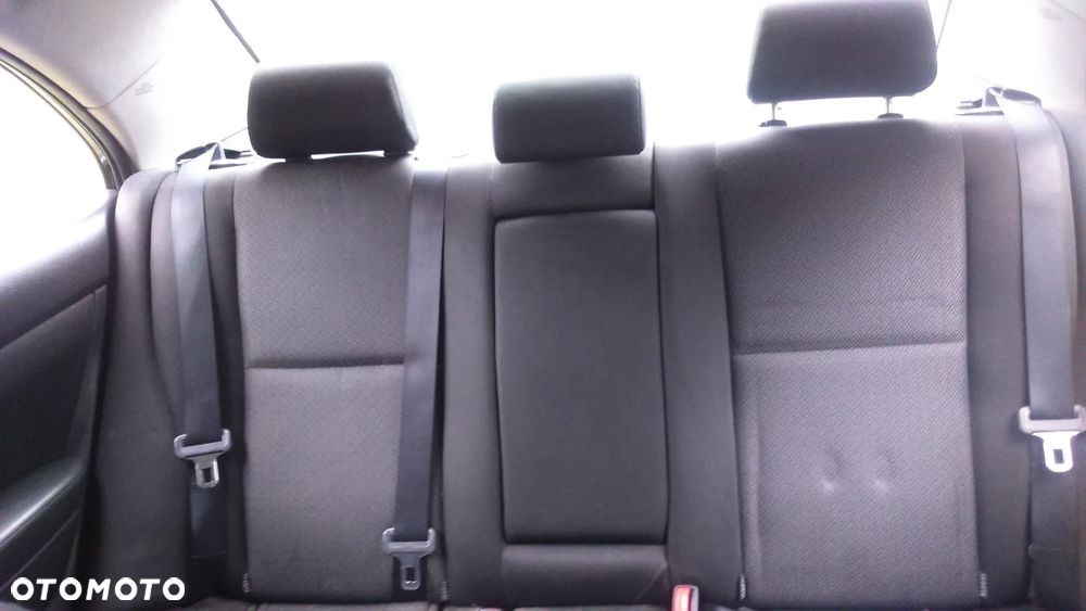 Toyota Avensis - 9