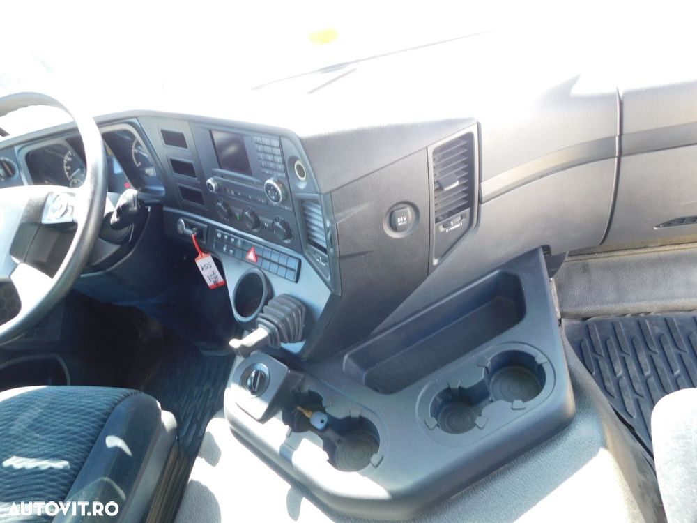 Mercedes-Benz Arocs 3243 - 7