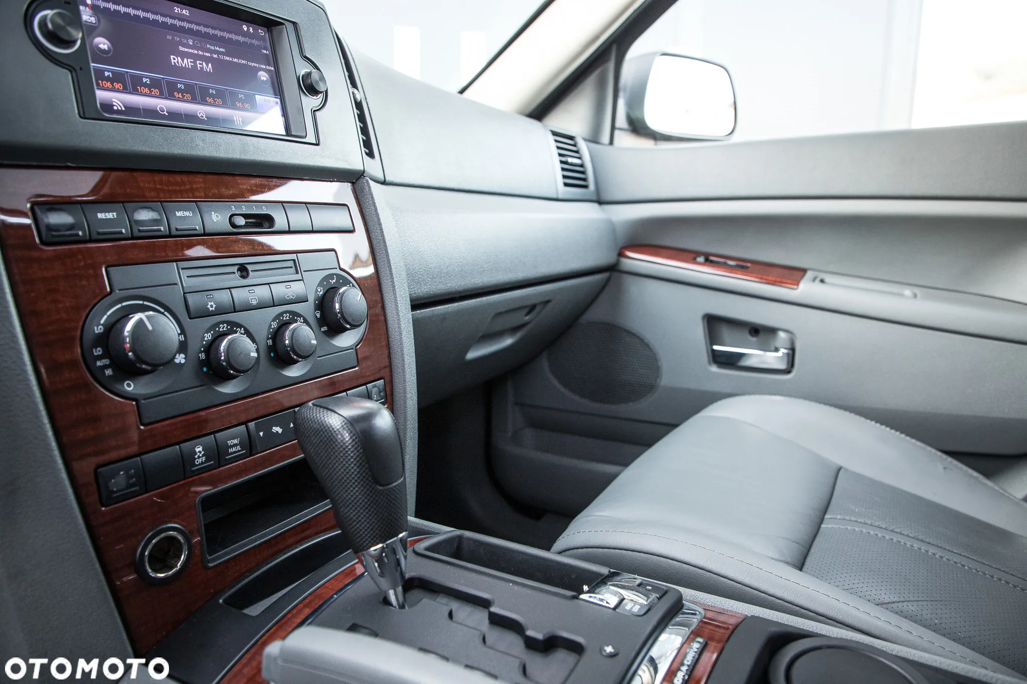 Jeep Grand Cherokee - 26