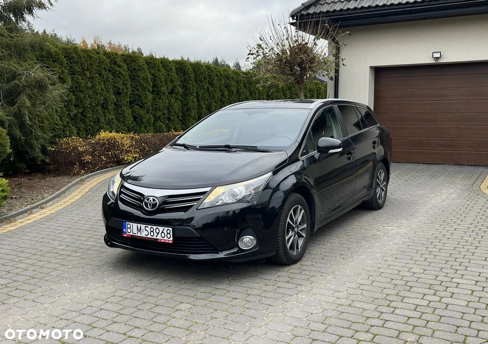 Toyota Avensis Touring Sports 1.8 Multidrive S Comfort - 1