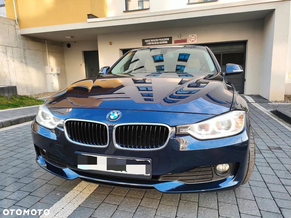 BMW Seria 3 320d Sport-Aut Sport Line - 4