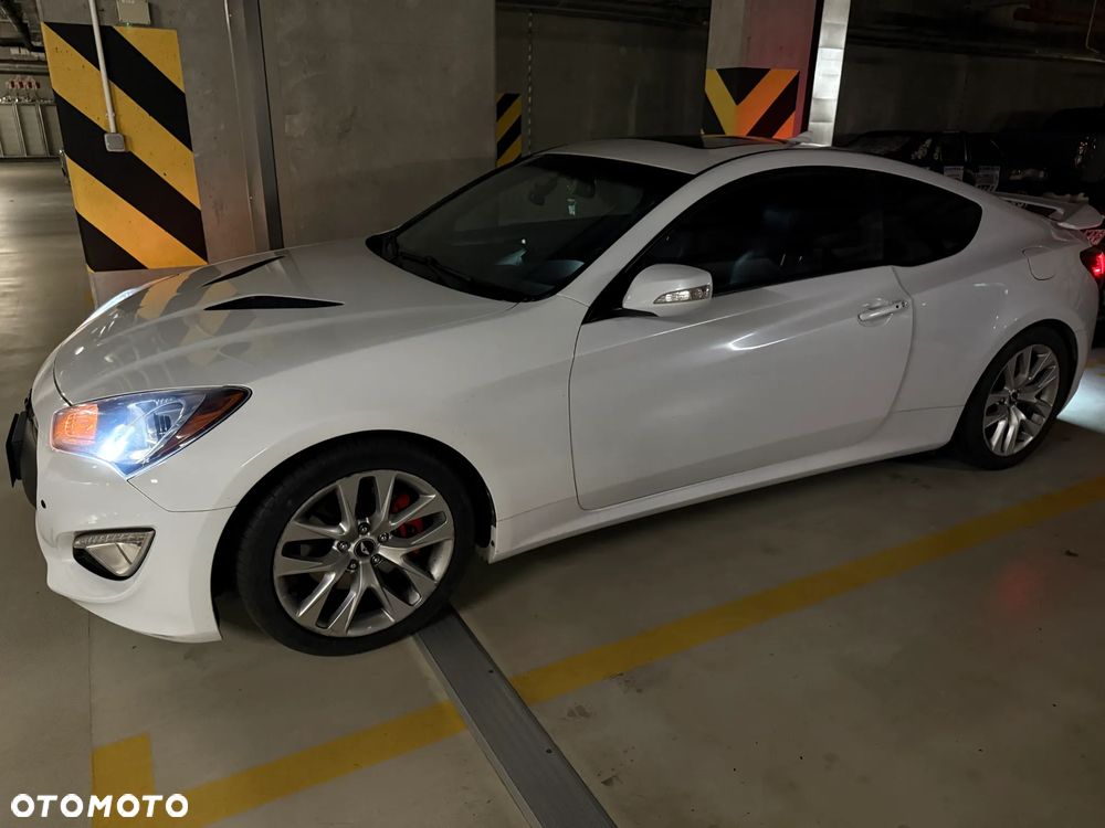 Hyundai Genesis Coupe - 11
