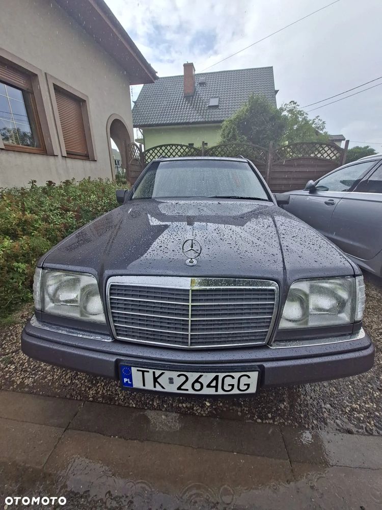 Mercedes-Benz Klasa E - 32