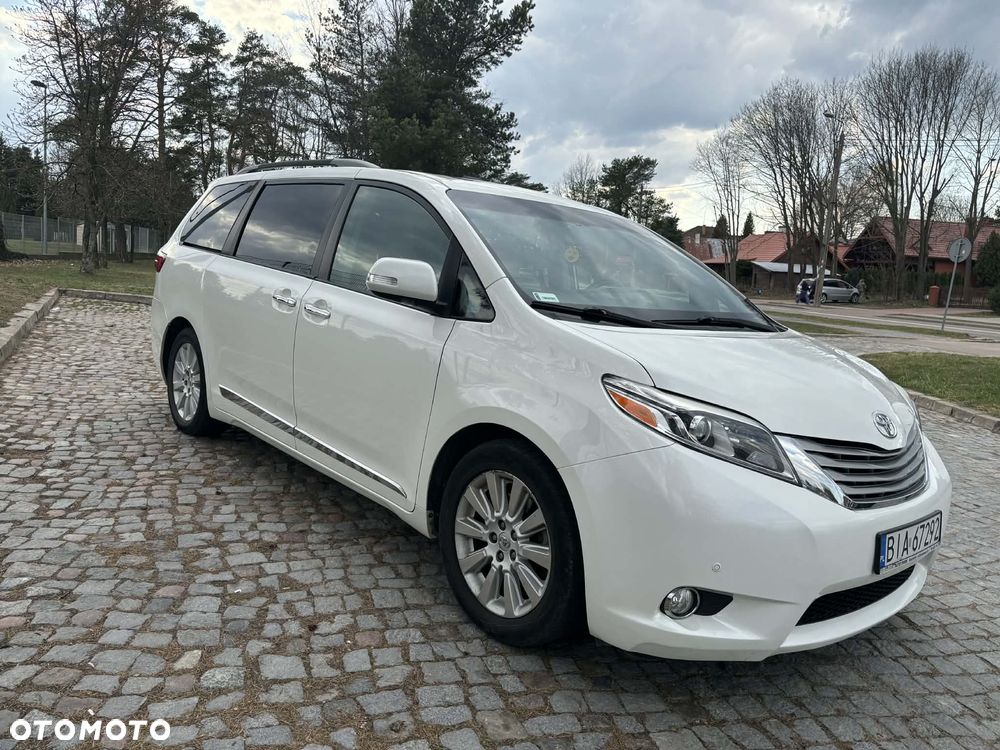 Toyota Sienna 3.5 XLE AWD - 5