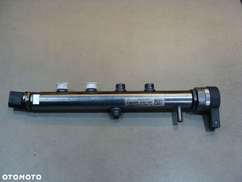 listwa wtryskowanowa 2.2 cdi a6510700495 !! - 1