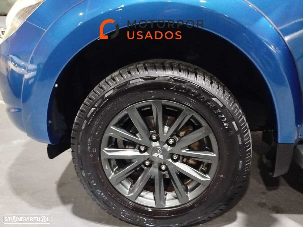 Mitsubishi L200 2.4 DI-D Club Intense Strakar 4WD - 11