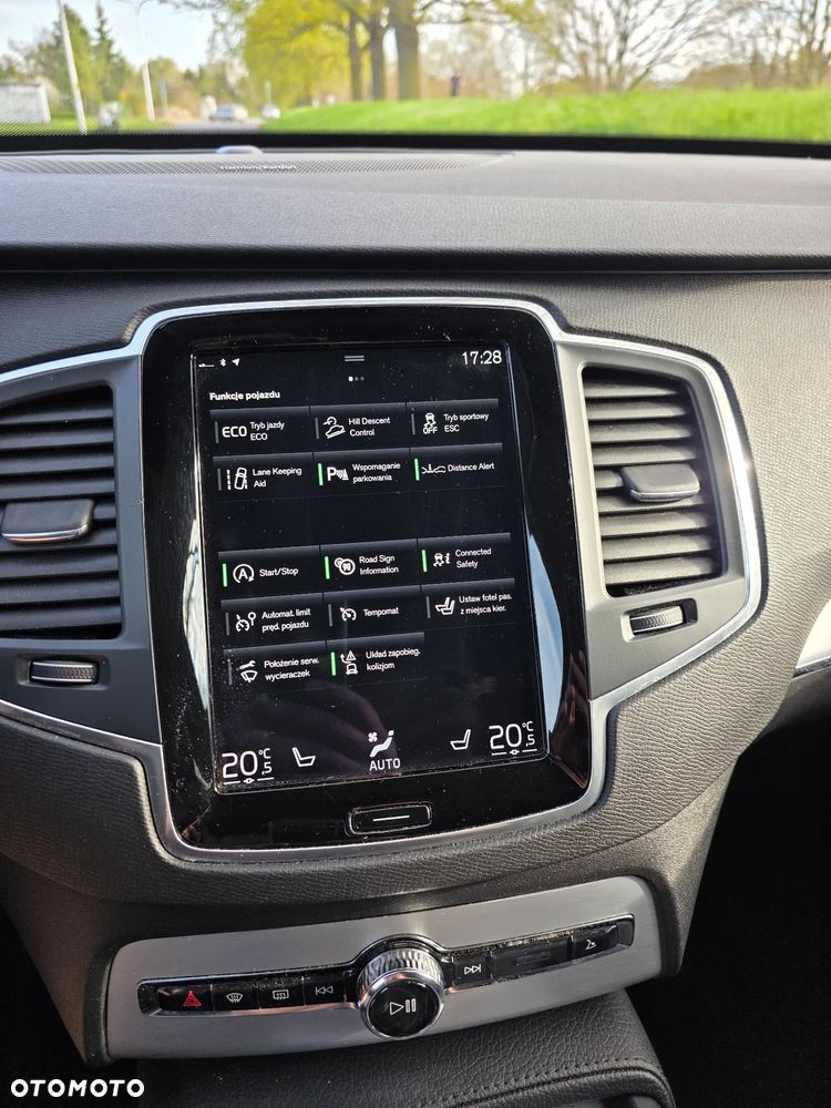 Volvo XC 90 D5 SCR AWD Momentum - 17