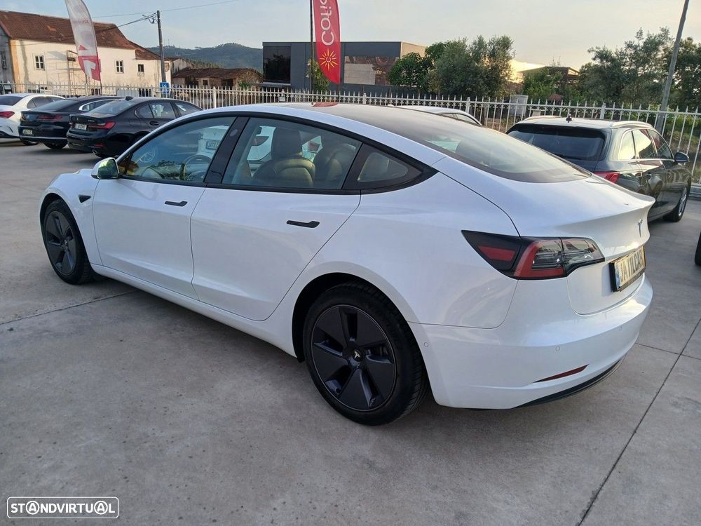 Tesla Model 3 - 9
