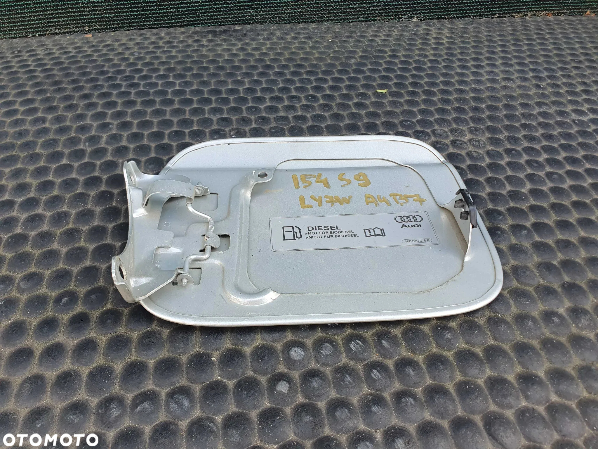 Klapka Wlewu Paliwa Wlew LY7W Srebrna Audi A4 B7 Sedan Kombi - 15
