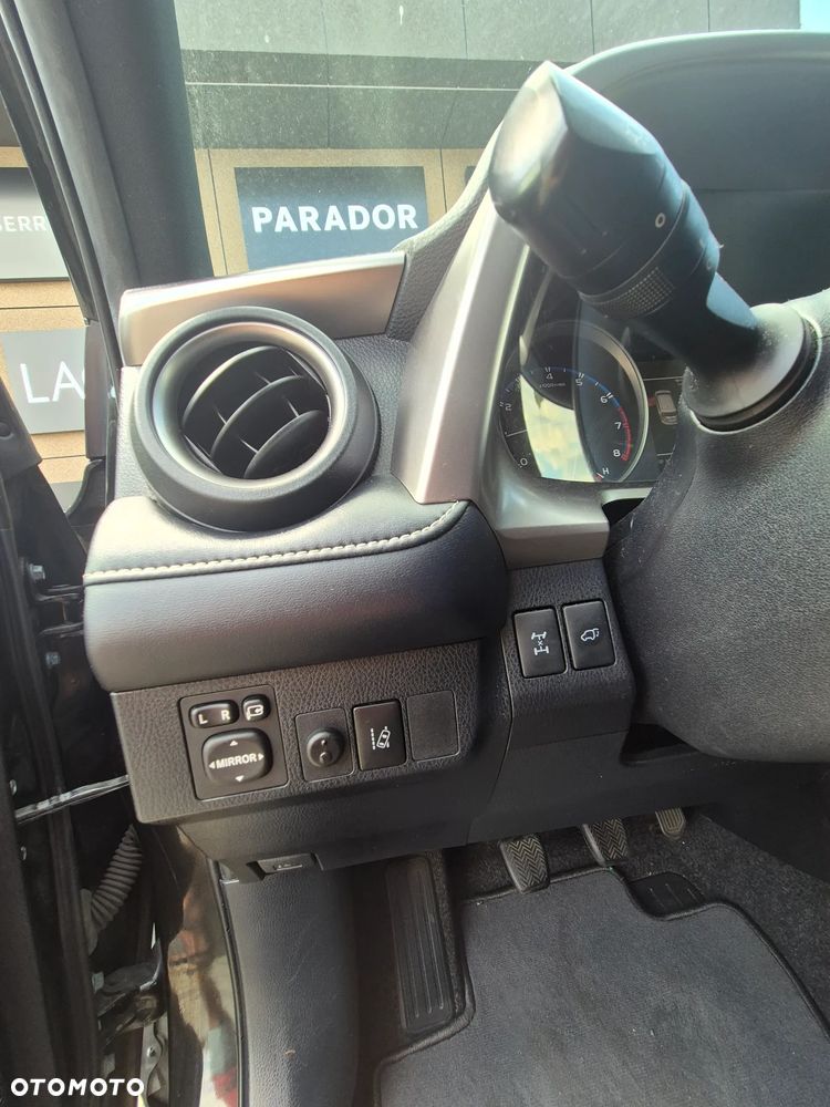 Toyota RAV4 2.0 Prestige 4x4 - 12