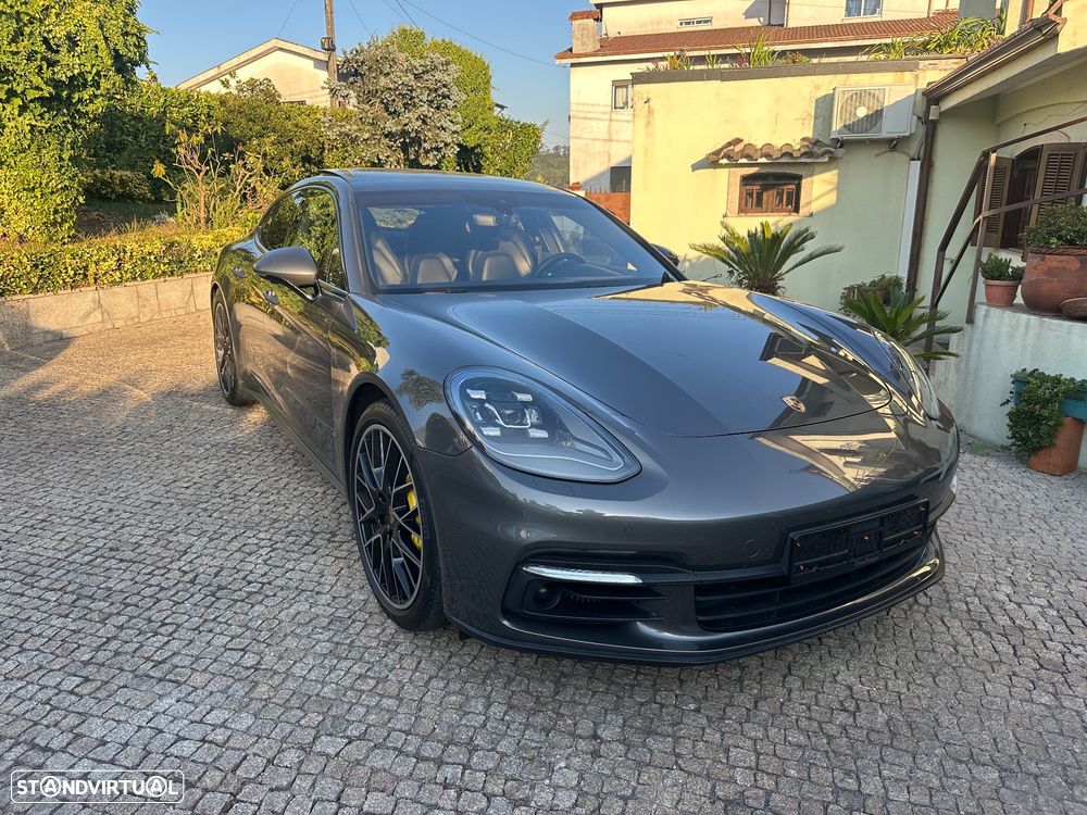 Porsche Panamera 4 S - 24