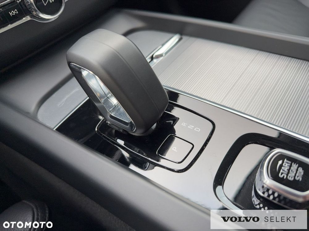 Volvo XC 60 - 25