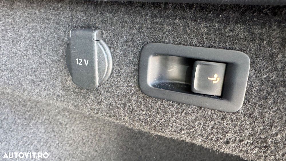 Volkswagen Passat 2.0 TDI DSG Highline - 16