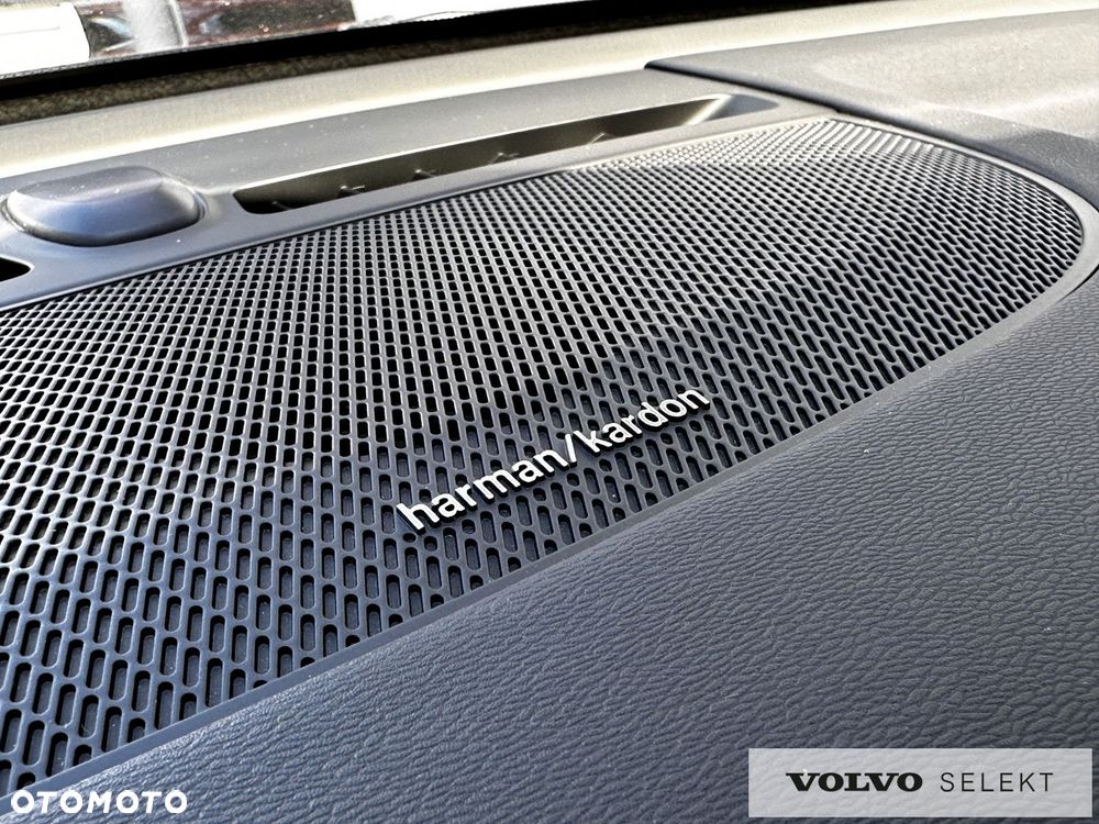 Volvo XC 40 - 32