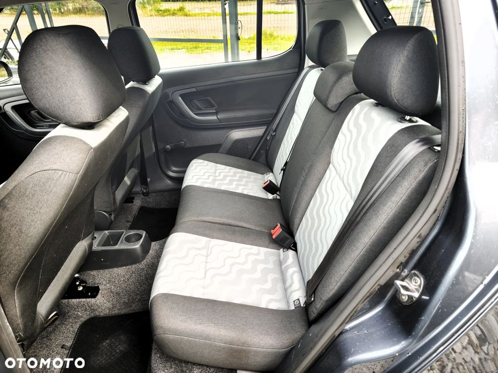 Skoda Fabia 1.2 HTP Ambiente - 20