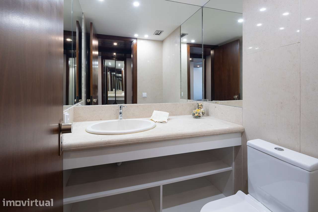 Apartamento T1 à venda no emblemático condomínio Cascais Atrium - Grande imagem: 5/25