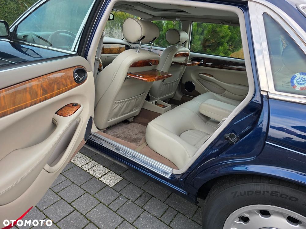 Jaguar Daimler 8 - 25