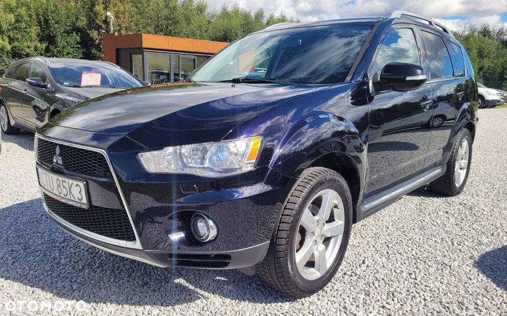 Mitsubishi Outlander - 1