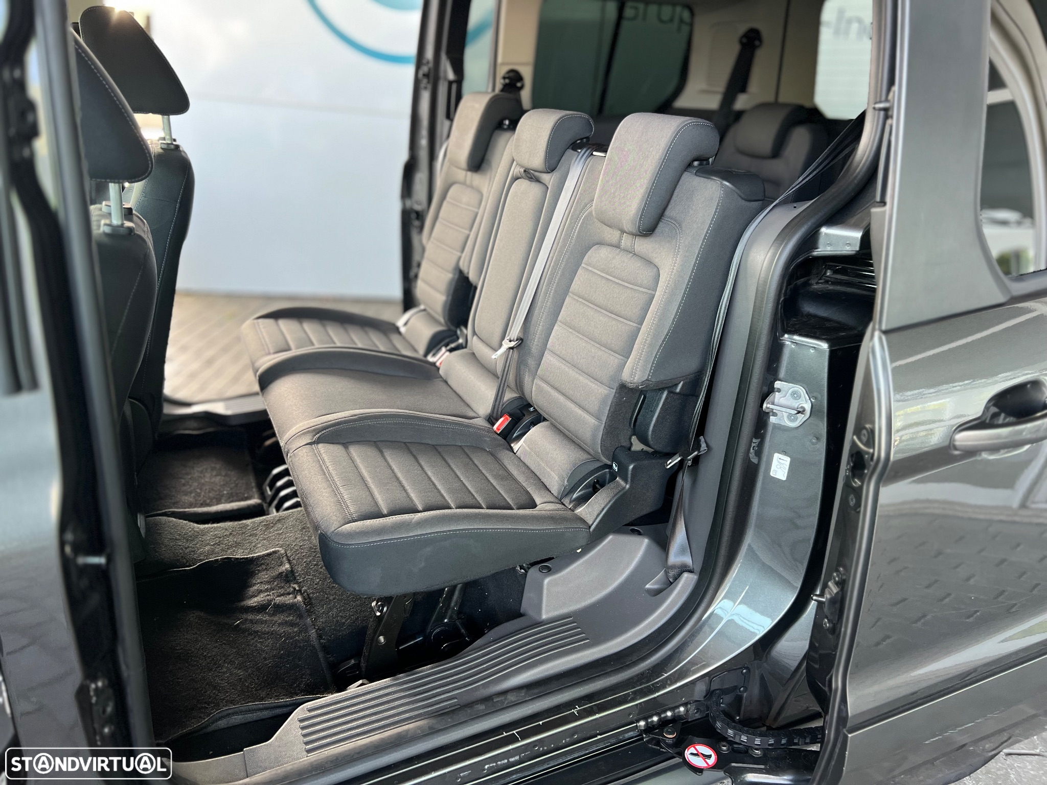 Ford Tourneo Connect Grand 1.5 TDCi Titanium - 12