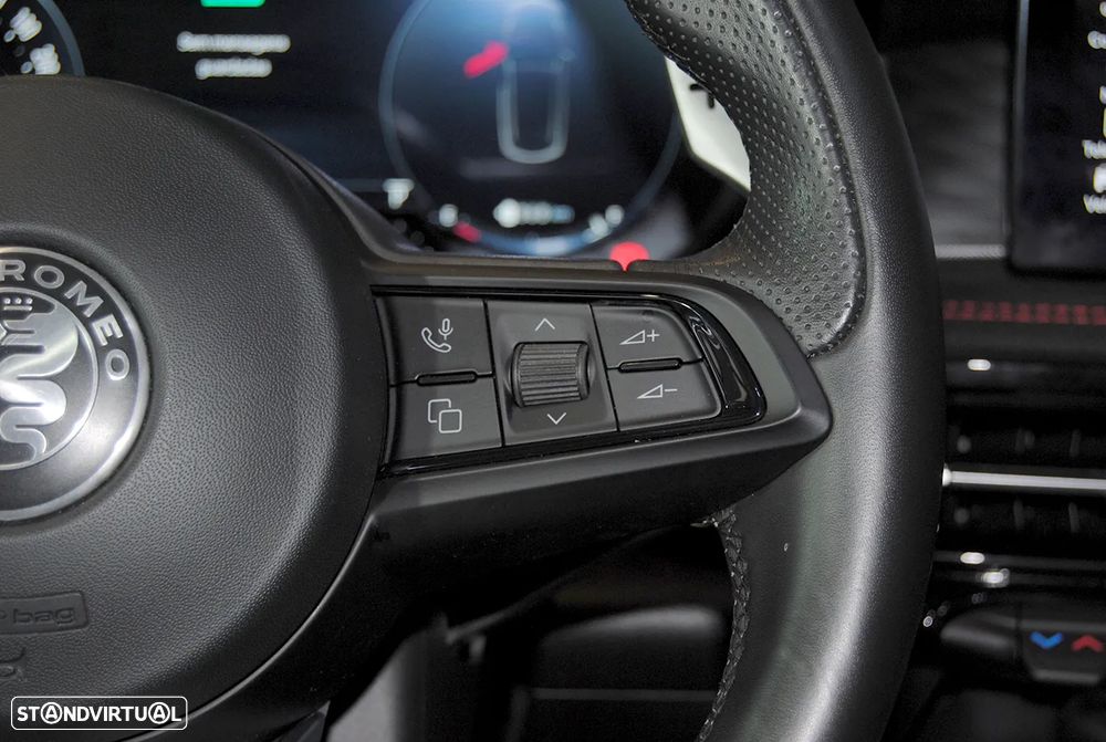 Alfa Romeo Tonale 1.3 Plug-In Hybrid Veloce e-AWD - 27