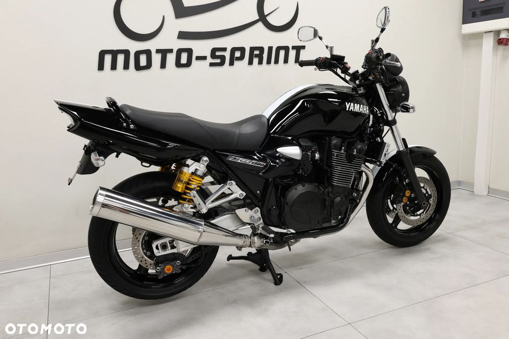 Yamaha XJR - 5