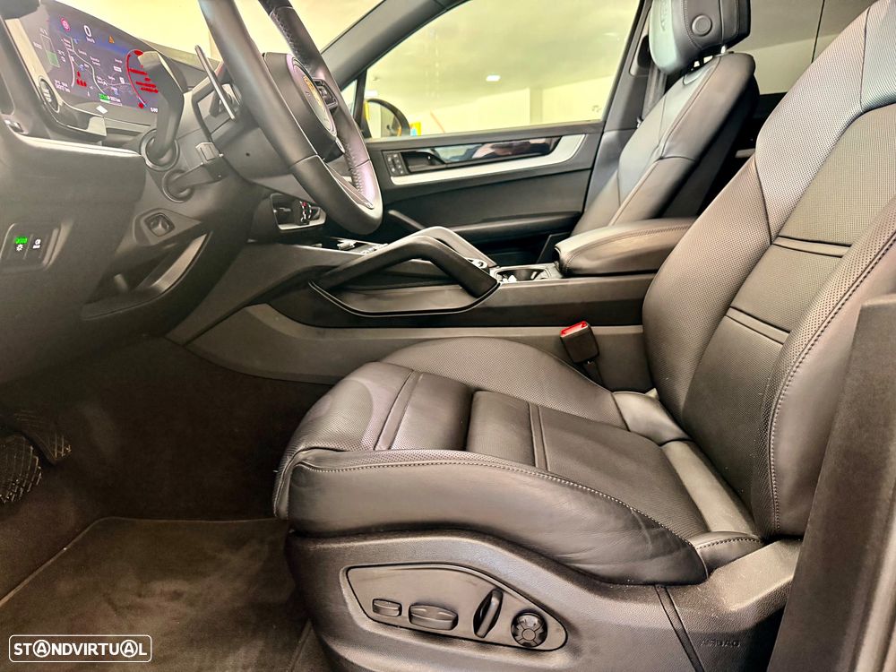 Porsche Cayenne - 59